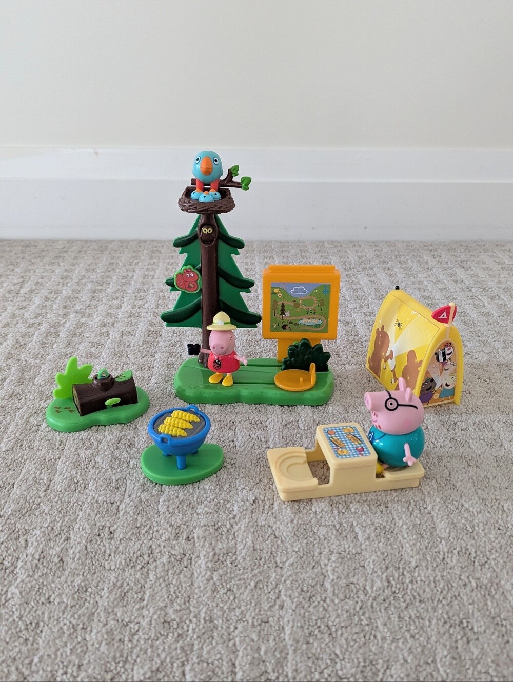 Peppa Pig Woodland Club Nature Day Camping Set